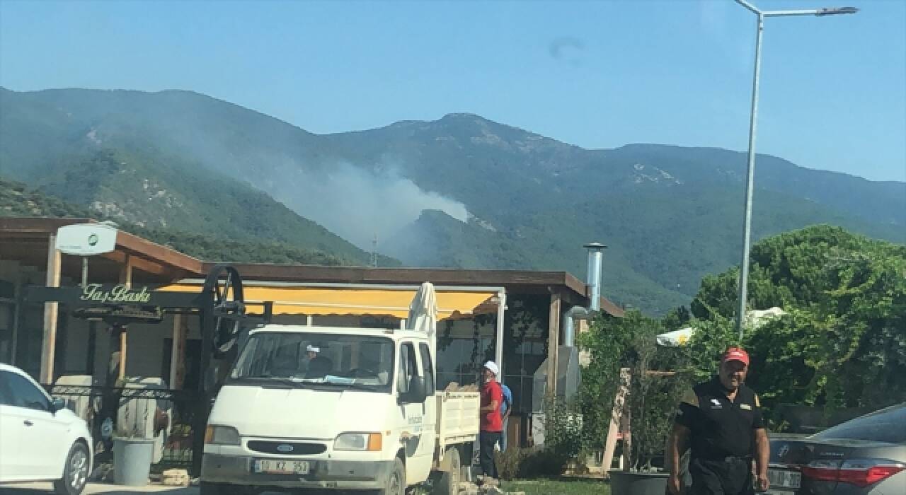 Kazdağları’nda çıkan orman yangınına havadan ve karadan müdahale ediliyor