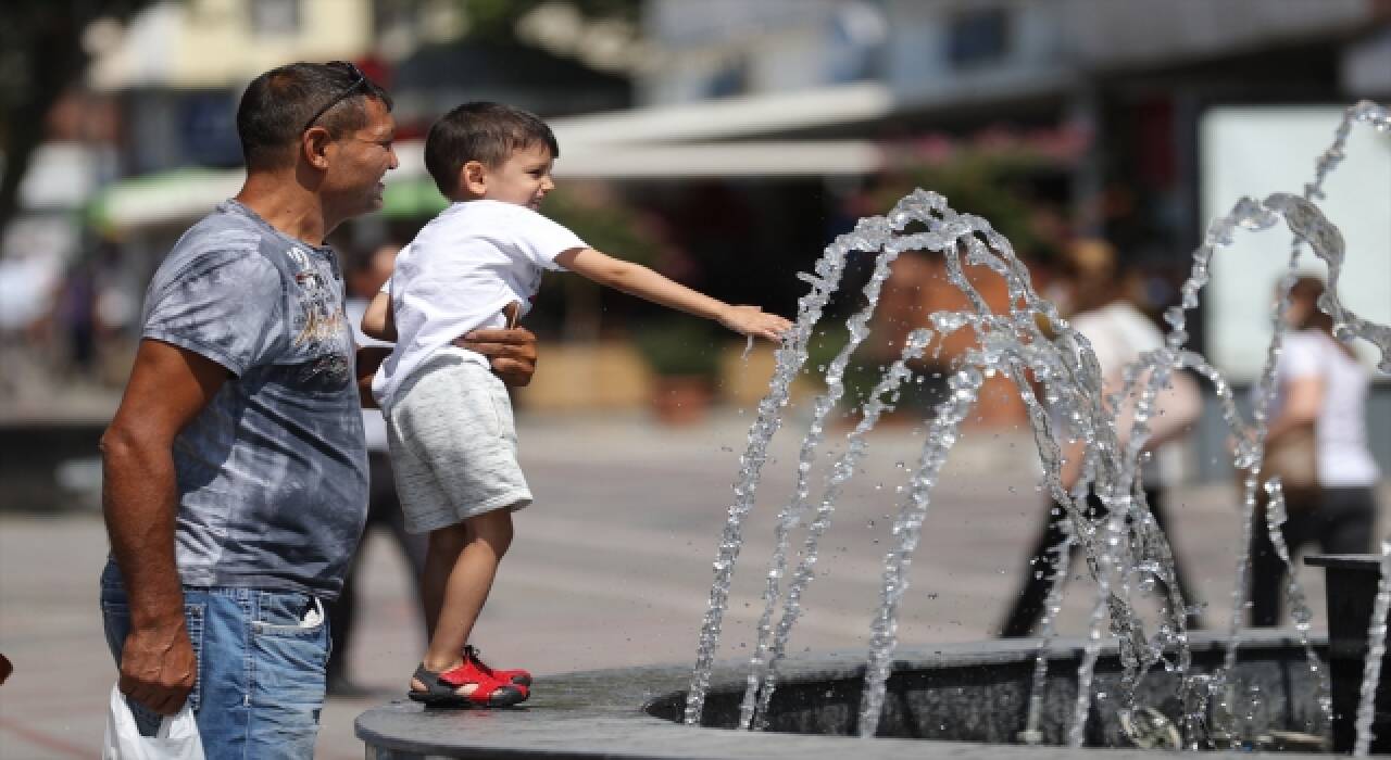 Edirne’de mevsim normallerinin üzerindeki sıcaklık yaşamı olumsuz etkiliyor