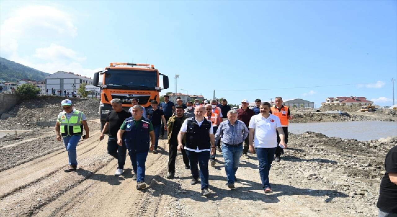 Selden etkilenen Kastamonu’da ulaşım seferberliği sürdürülüyor