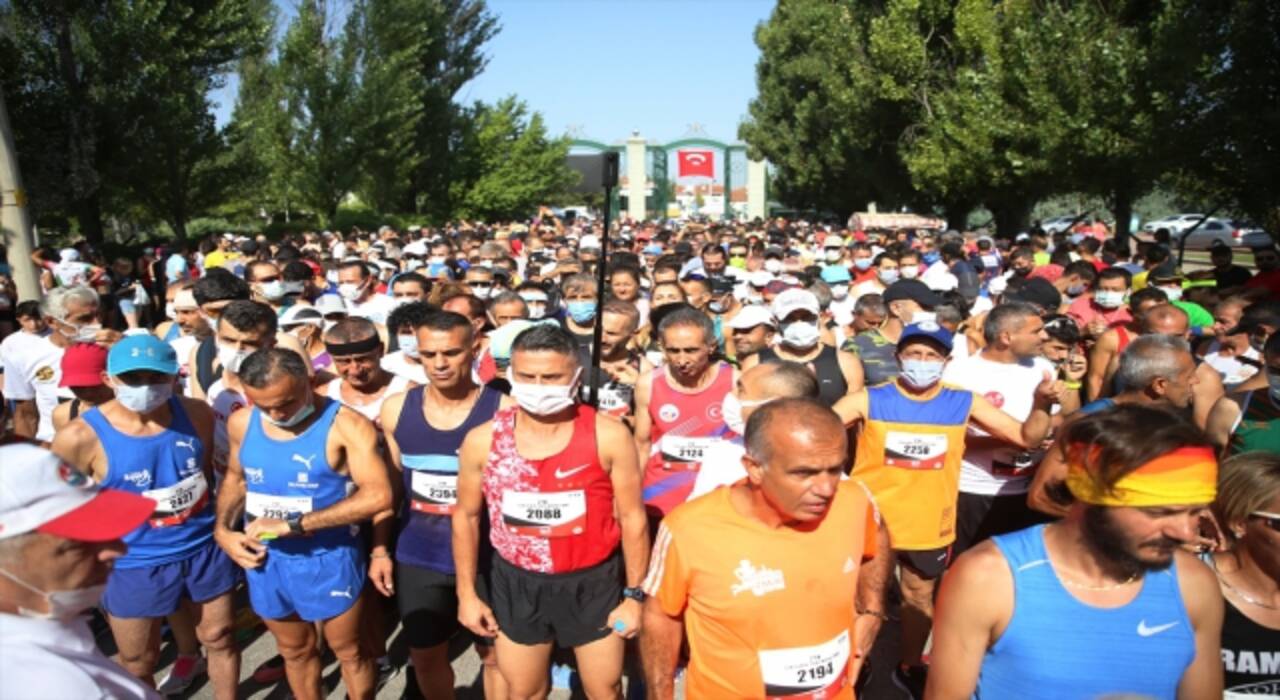 Eskişehir Yarı Maratonu koşuldu