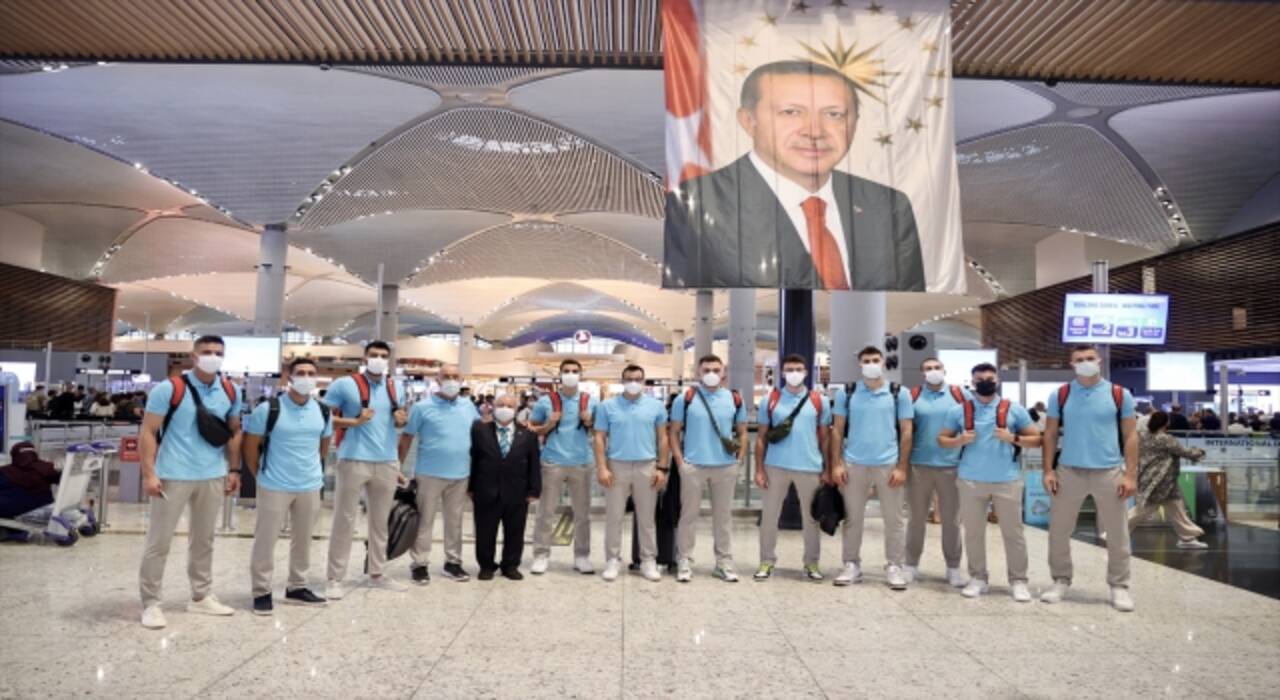 A Milli Erkek Voleybol Takımı Finlandiya’ya gitti