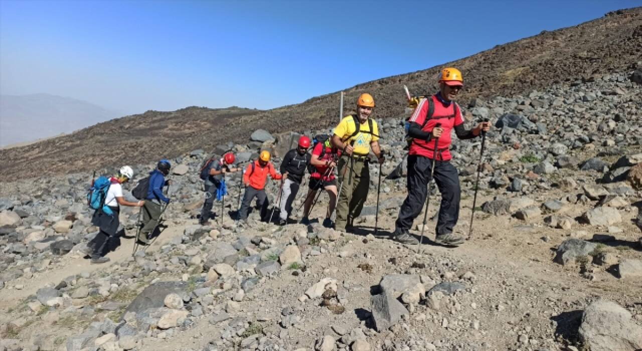 Kayserili dağcılar, 30 Ağustos Zafer Bayramı’nda Ağrı Dağı’na tırmandı