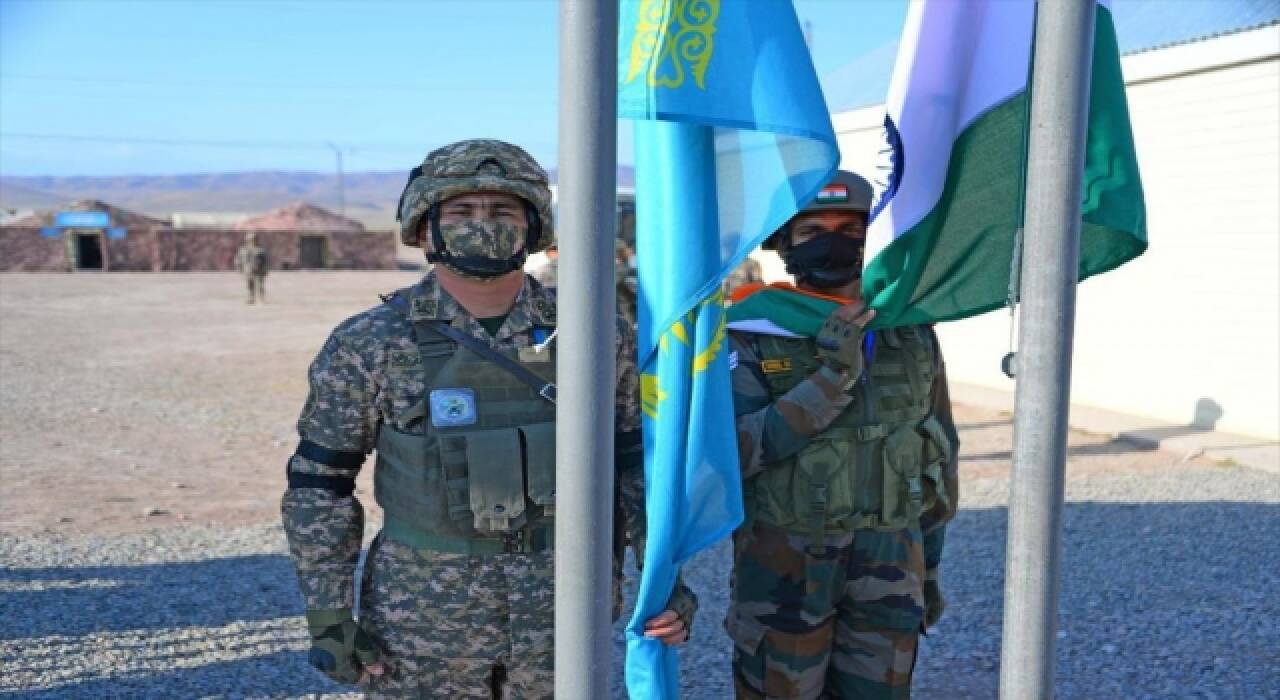 Kazakistan ve Hindistan ortak askeri tatbikata başladı