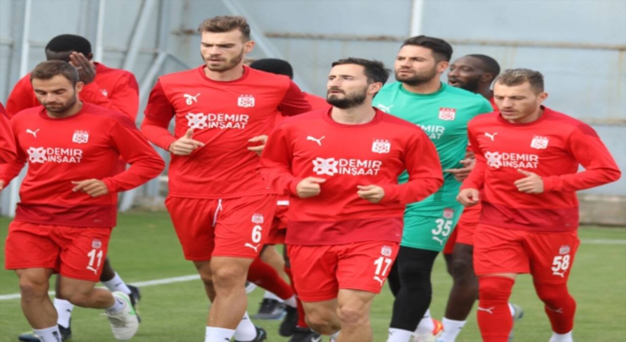 Sivasspor, Fenerbahçe maçının hazırlıklarına başladı