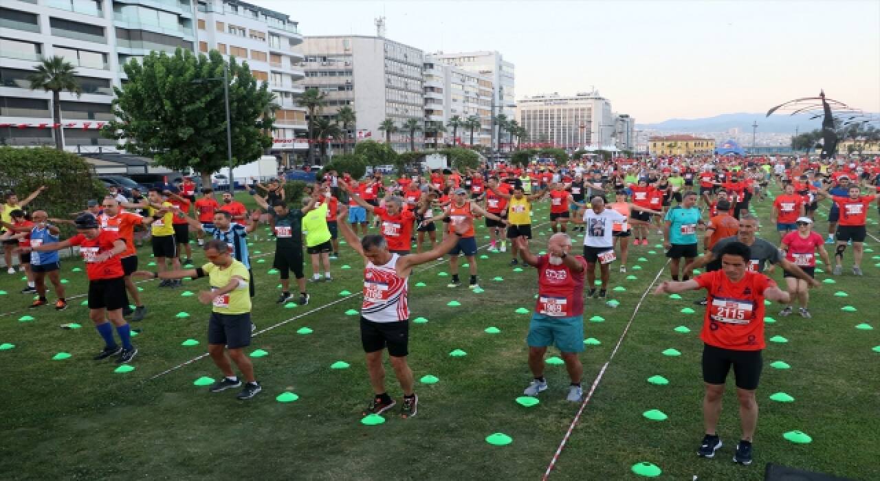 9 Eylül Uluslararası İzmir Yarı Maratonu başladı