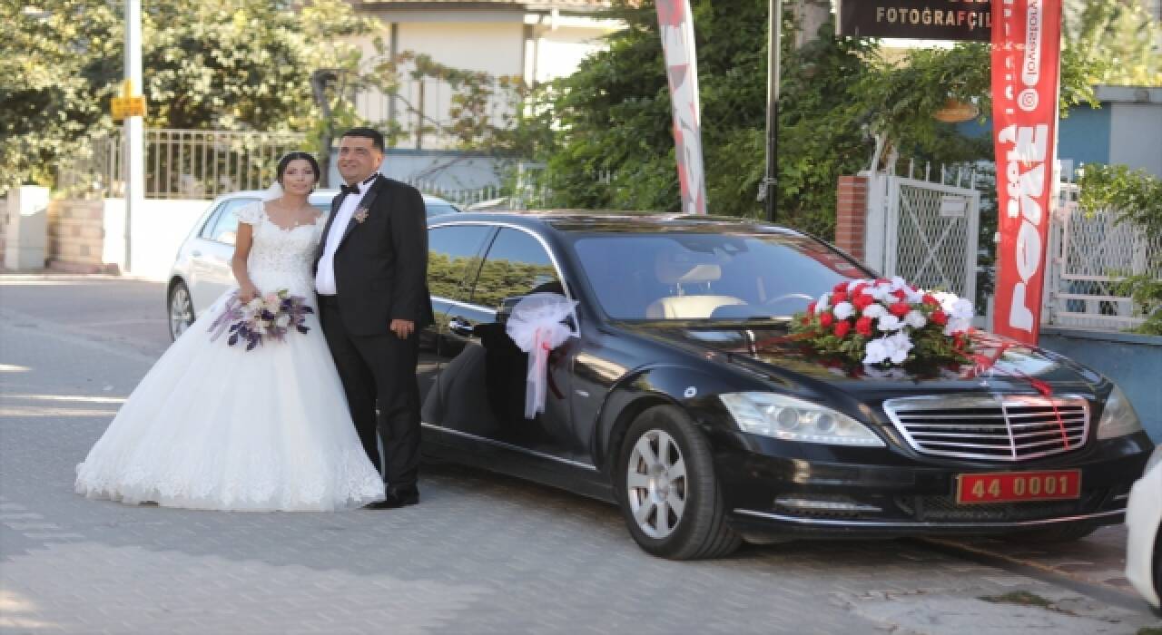 Malatya Valisi Baruş’un makam aracı gazinin gelin arabası oldu