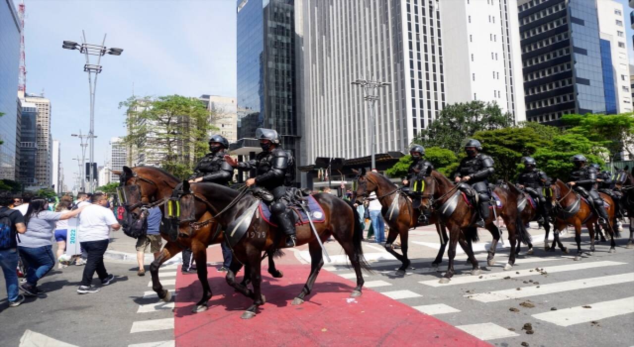 Brezilya’da yoğun katılımla Devlet Başkanı Bolsonaro yanlısı ve karşıtı gösteriler düzenledi