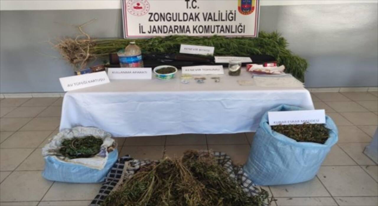 Zonguldak’ta uyuşturucu operasyonlarında yakalanan 4 şüpheli tutuklandı