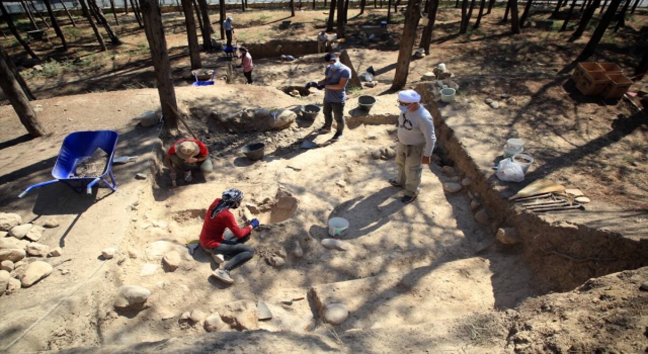 Mersin’deki Yumuktepe Höyüğü’nde Bizans dönemine ait depolama çukuru bulundu