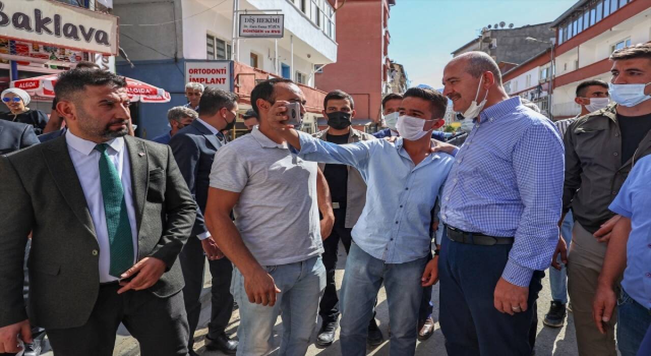 İçişleri Bakanı Süleyman Soylu, Hakkari’de ziyaretlerde bulundu