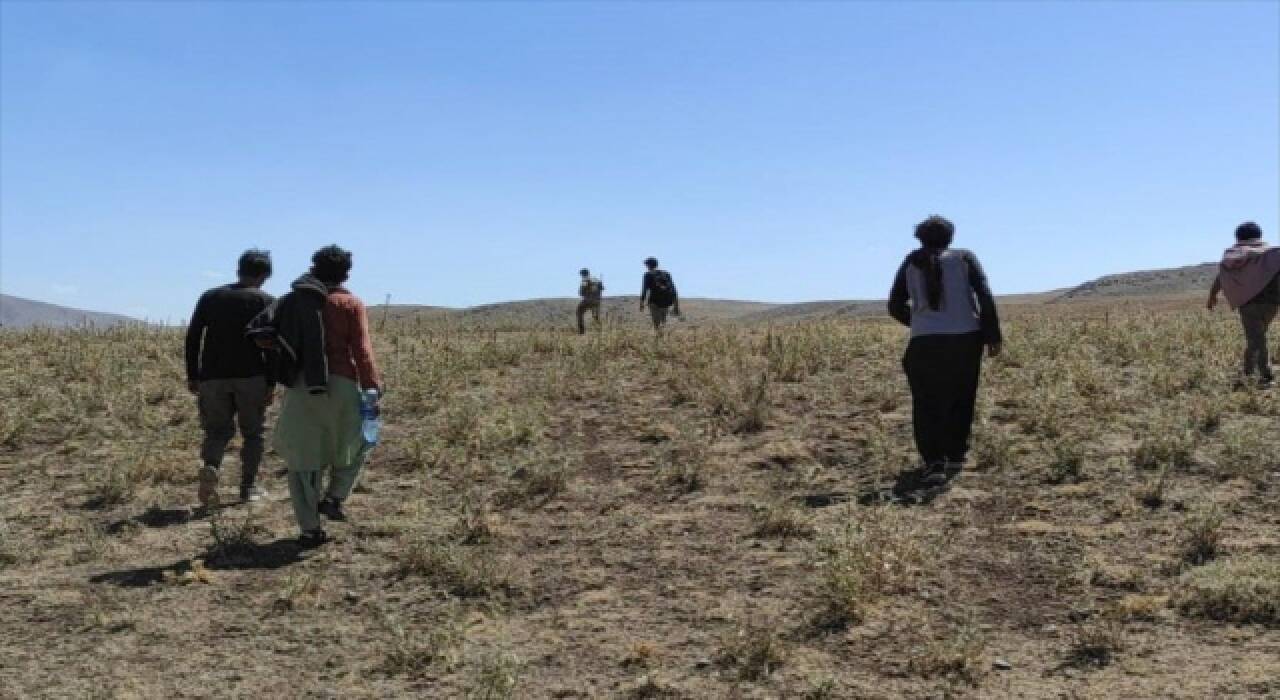 Van’da 57 düzensiz göçmen yakalandı