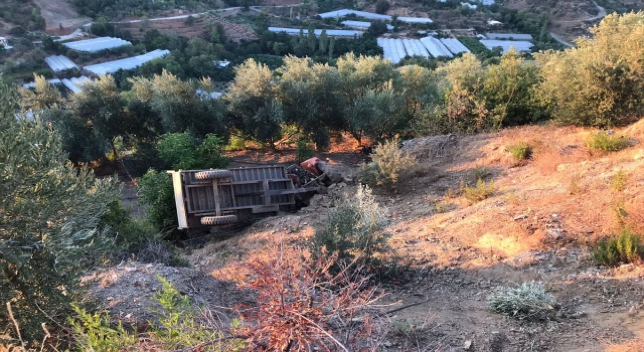 Alanya’da uçuruma yuvarlanan traktörün sürücüsü öldü