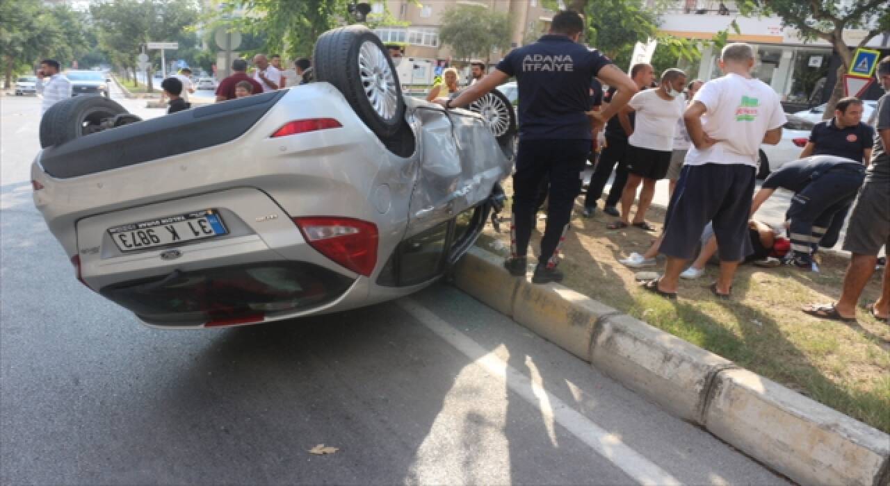 Adana’da otomobil ile motosikletin çarpışması sonucu 2 kişi yaralandı