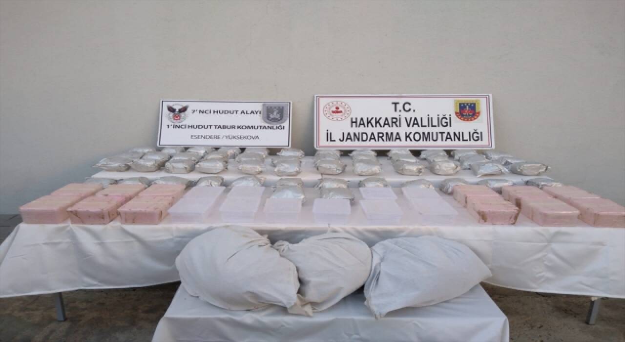 Hakkari’de 98 kilo 600 gram uyuşturucu ele geçirildi 