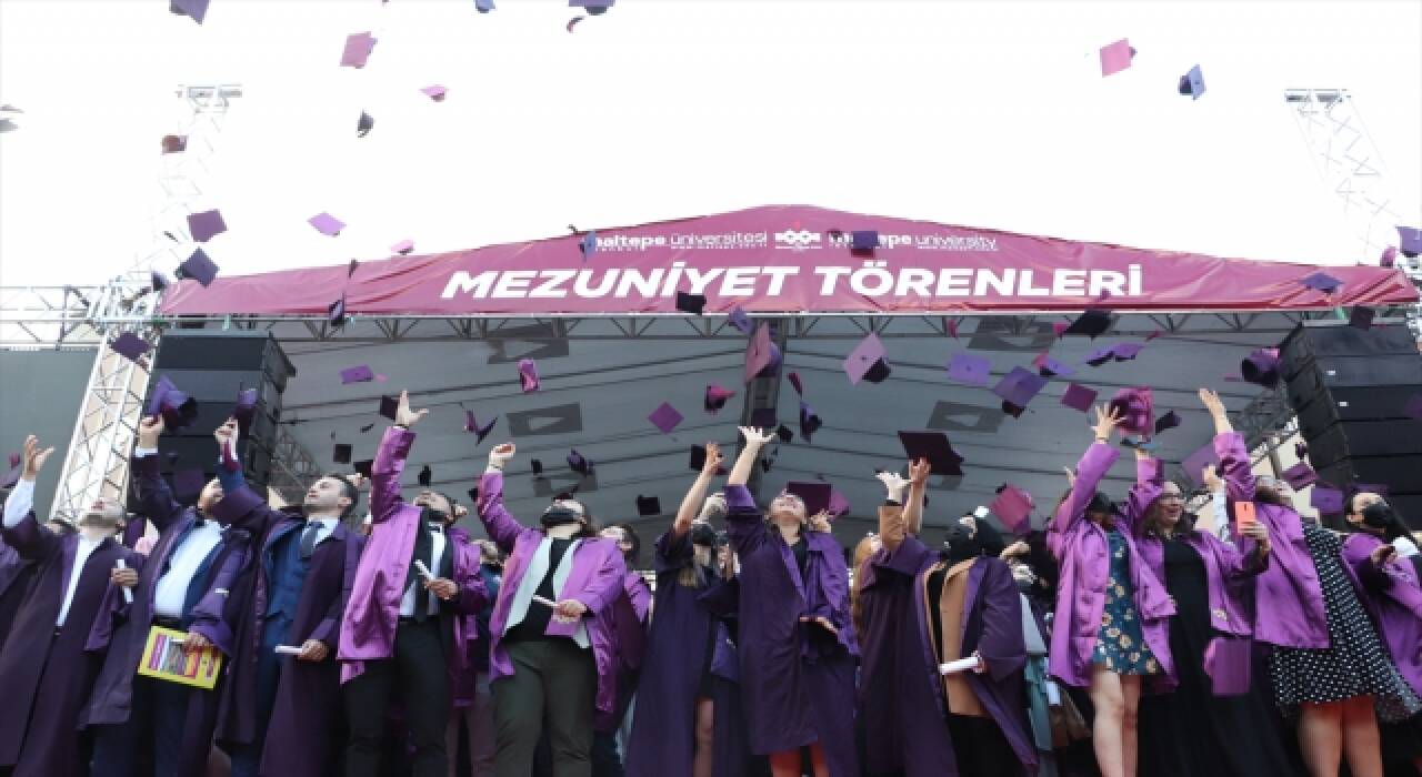 Maltepe Üniversitesi mezunlarına veda etti