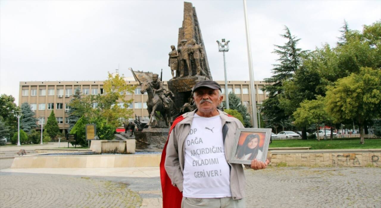 Kızı PKK tarafından kaçırılan baba, İzmir’den Ankara’ya yaptığı umut yürüyüşünde Uşak’a ulaştı