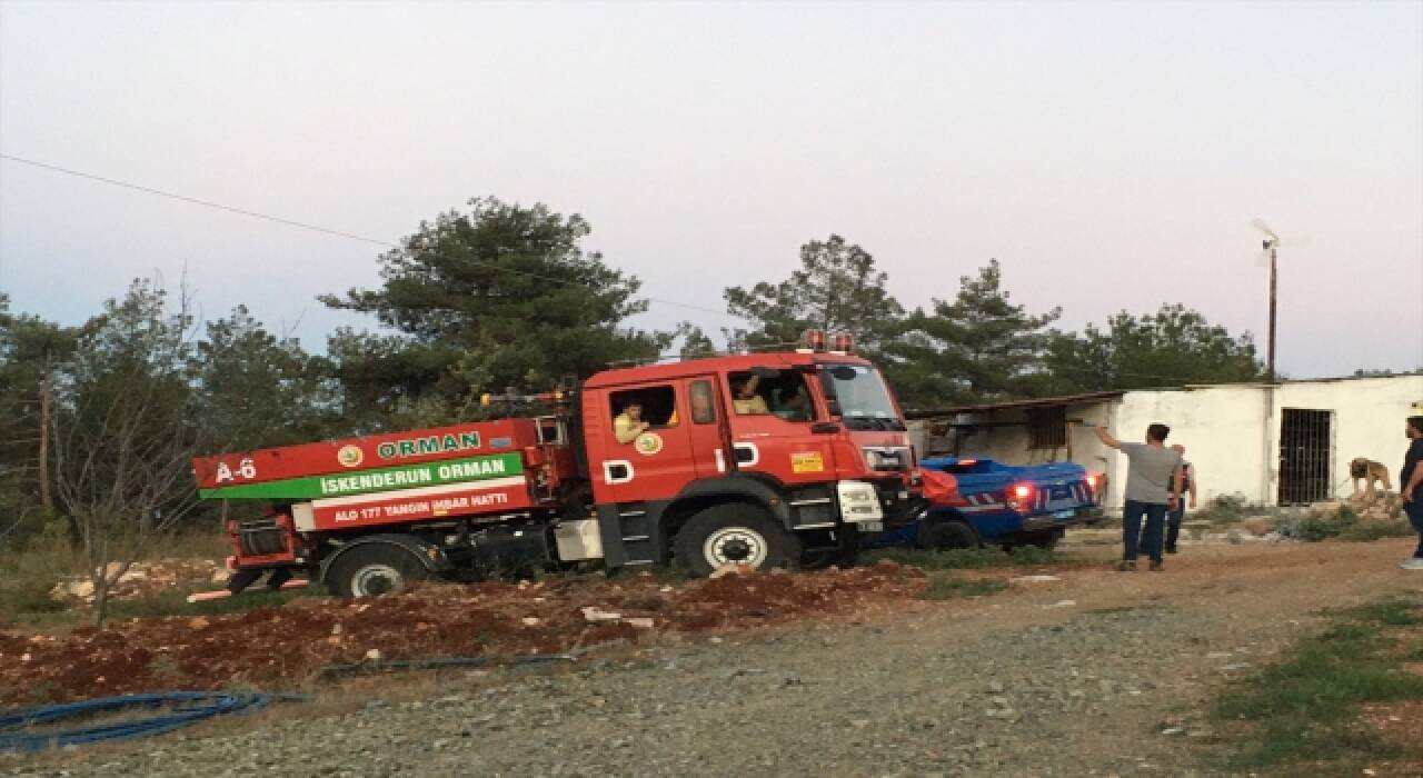 Hatay’da çıkan orman yangını havadan ve karadan müdahaleyle kontrol altına alındı