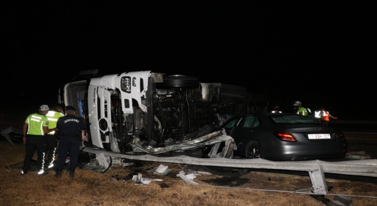 Edirneİstanbul Otoyolu’nda zincirleme trafik kazasında 6 kişi yaralandı