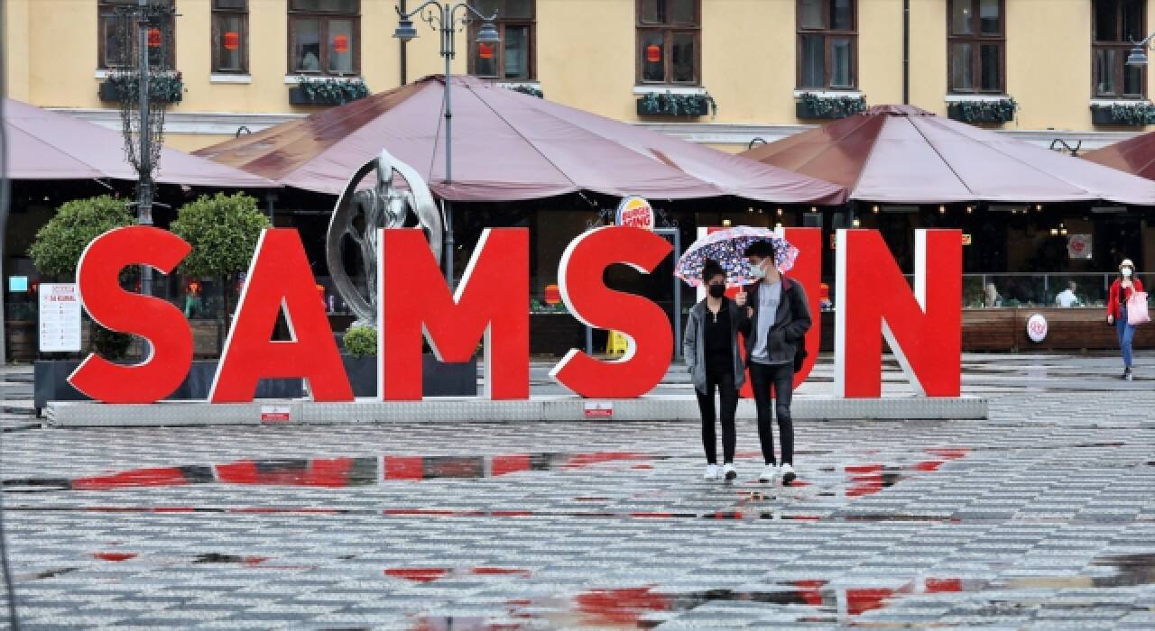 Samsun’da sağanak nedeniyle 2 okulda su baskını yaşandı