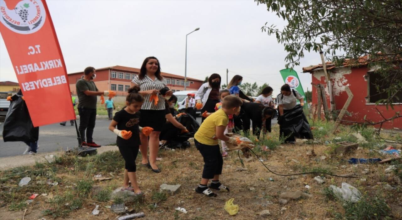 Kırklareli’nde Roman havası eşliğinde çevre temizliği yapıldı