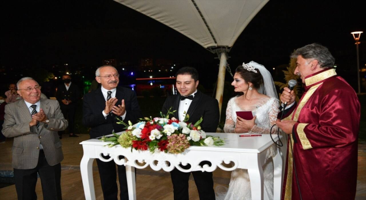 CHP Genel Başkanı Kılıçdaroğlu nikah şahitliği yaptı