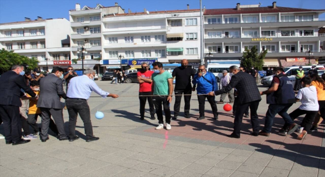 Afetzede çocukların yüzü güldü