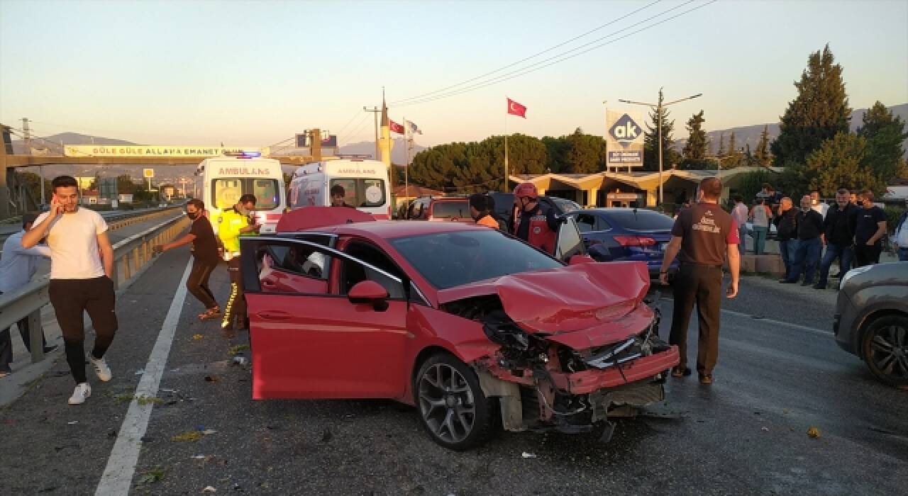 Sakarya'da üst üste trafik kazası