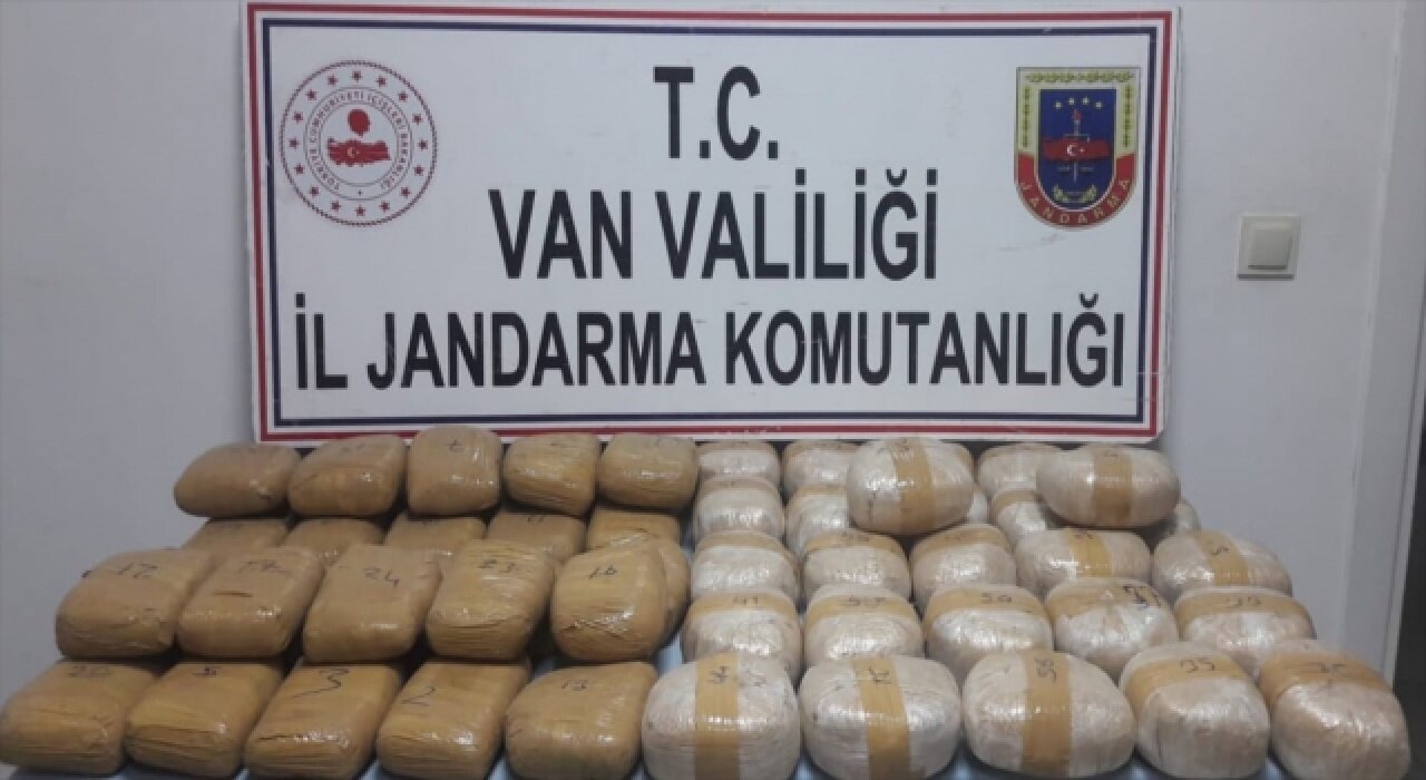 Van’da 60 kilogram esrar ele geçirildi