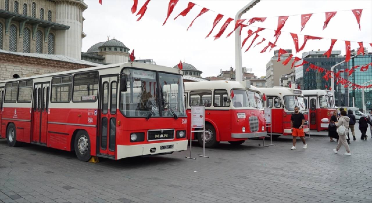 İETT’nin tarihi otobüsleri sergide