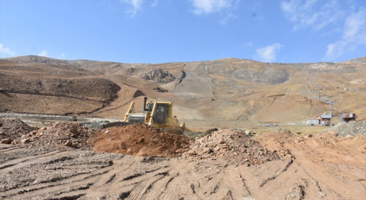 Hakkari kayak merkezi sezona hazırlanıyor