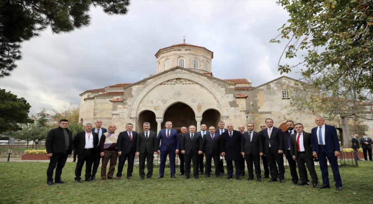 Bakan Varank, Şinik OSB’de faaliyete geçen 12 fabrikanın toplu açılışını yaptı: