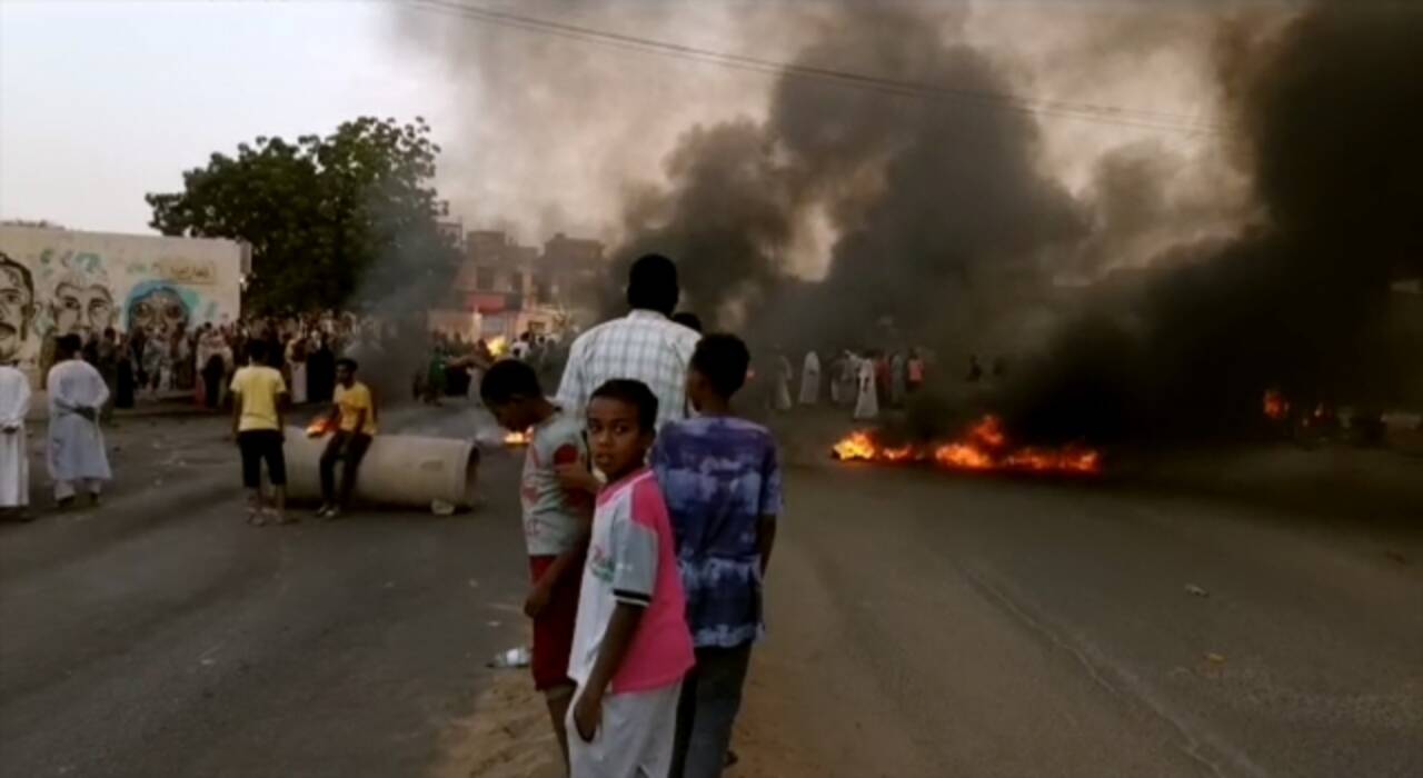 Sudan’da darbe girişimi sonrası halka sokağa inme çağrısı