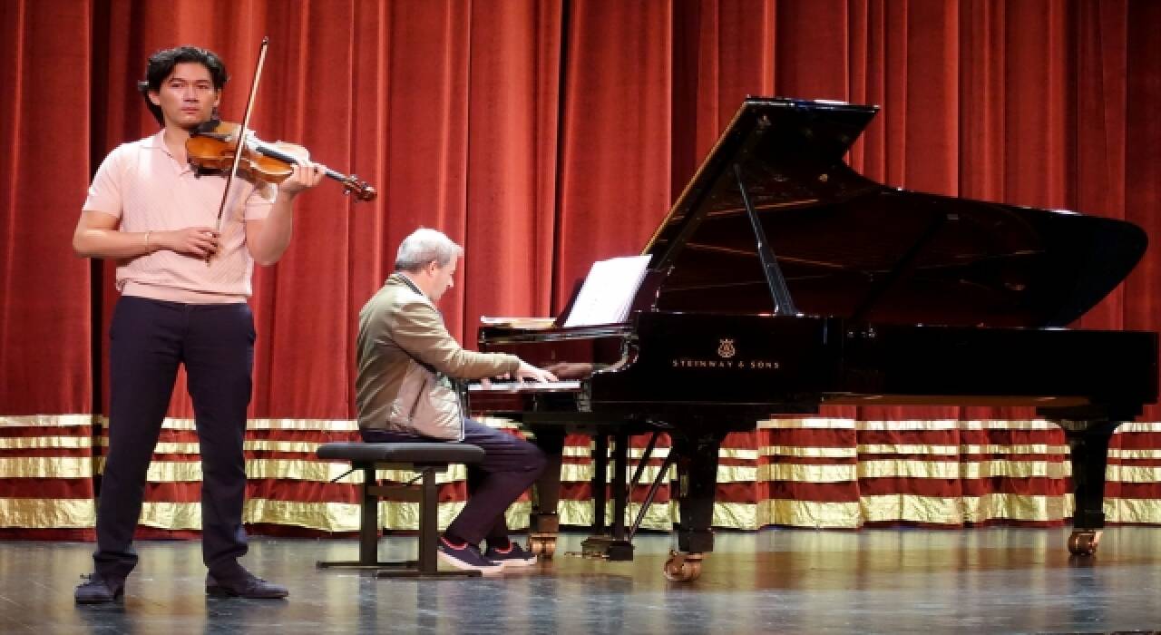 Virtüözler Iskandar Widjaja ve Itamar Golan, İstanbul’da konser verdi