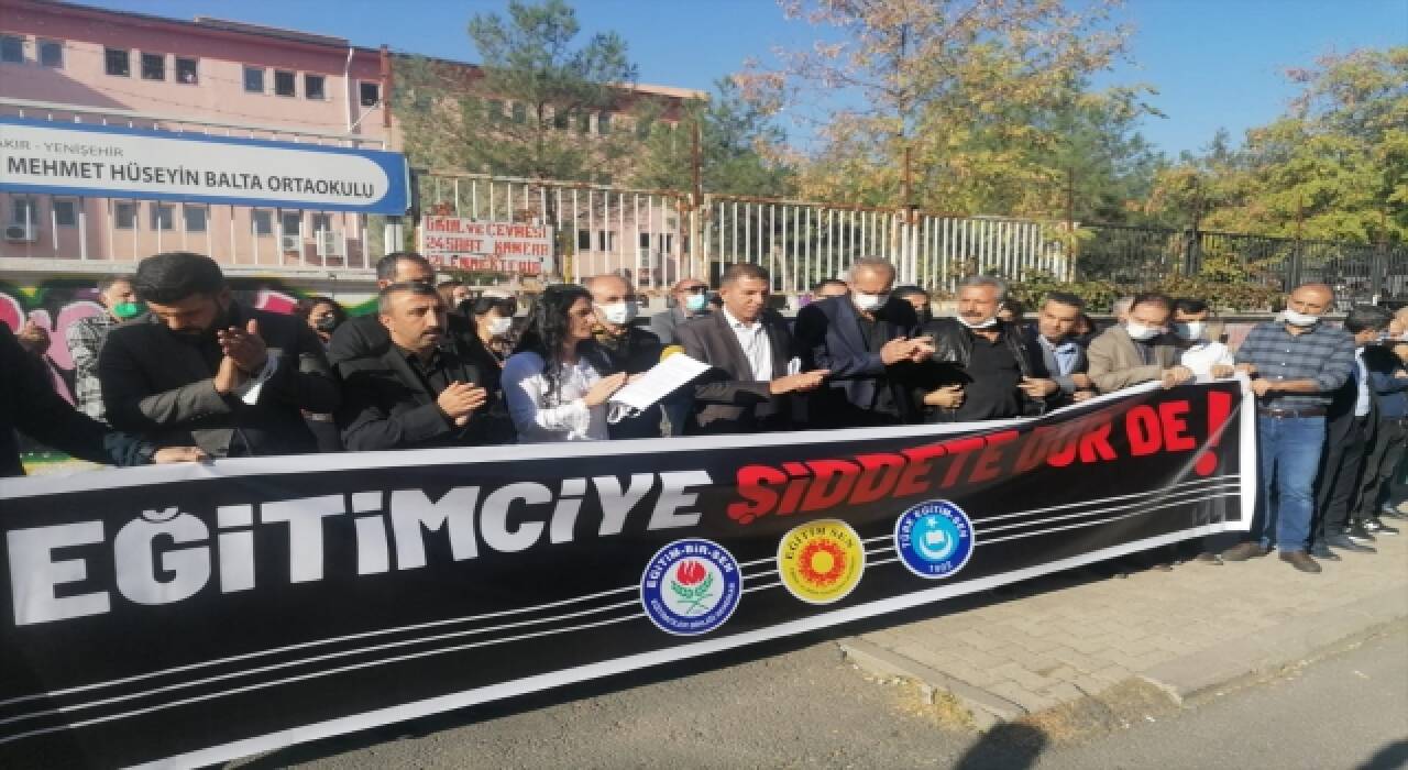 Diyarbakır’da bir veli oğlunu dövdüğü iddiasıyla öğretmeni darbetti