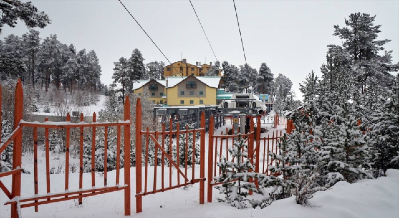 Cıbıltepe’de turizmciler sezonun ilk kayağını yaptı