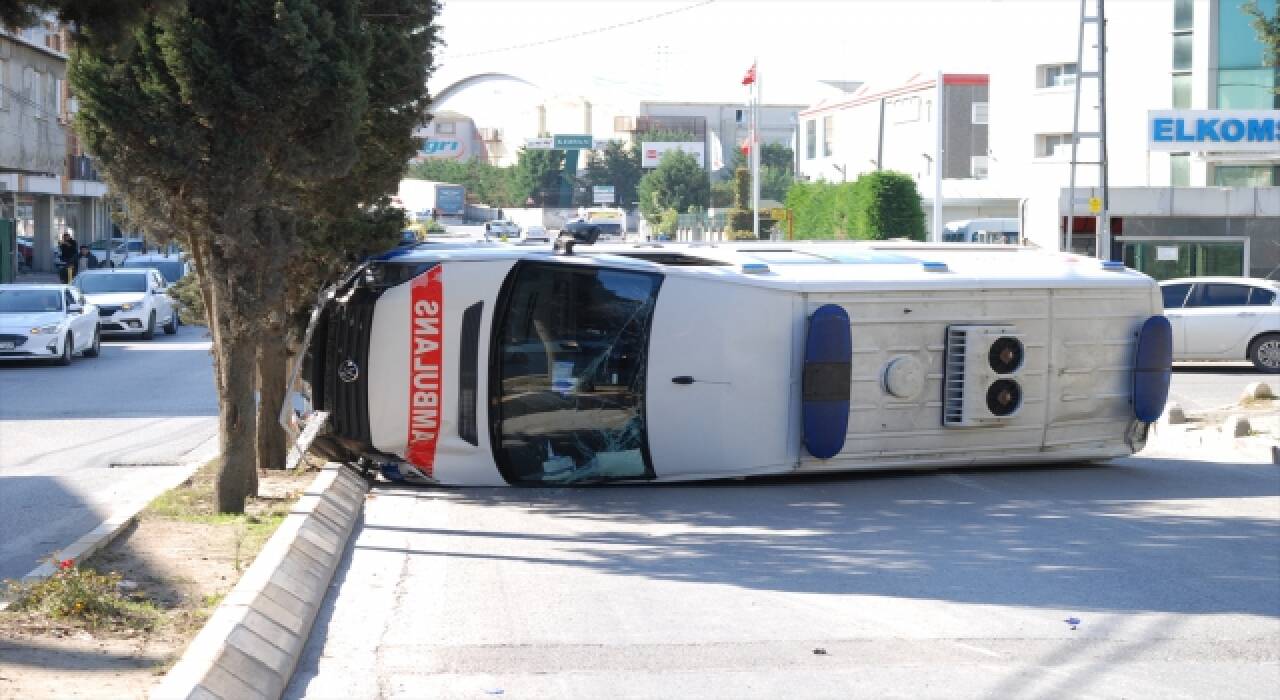 Sancaktepe’de ambulans kazası