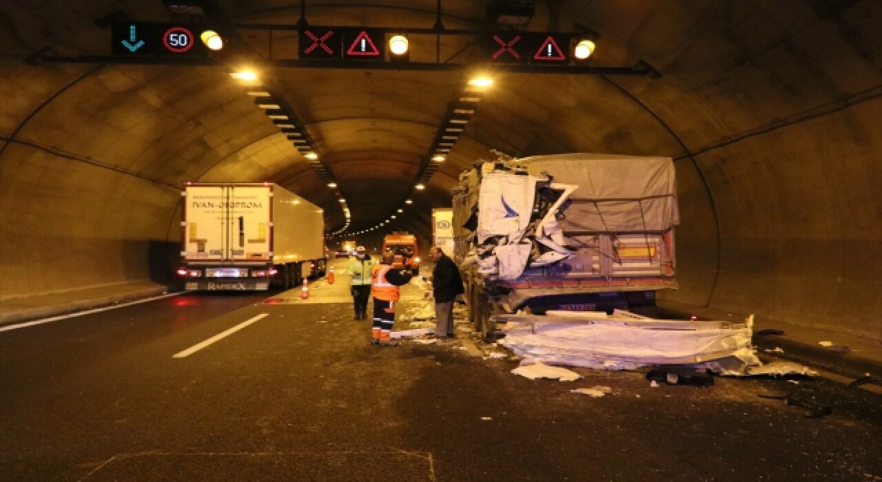 Adana’daki trafik kazasında 3 kişi yaralandı