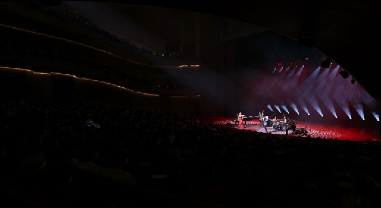 Grammy ödüllü Chris Botti, AKM’de müzikseverlerle buluştu