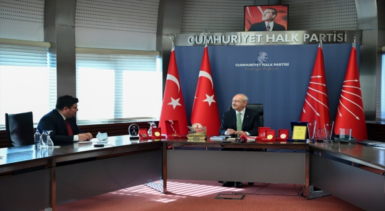 Kılıçdaroğlu, Kızılçullu Bilim ve Sanat Merkezi öğrencilerini kabul etti