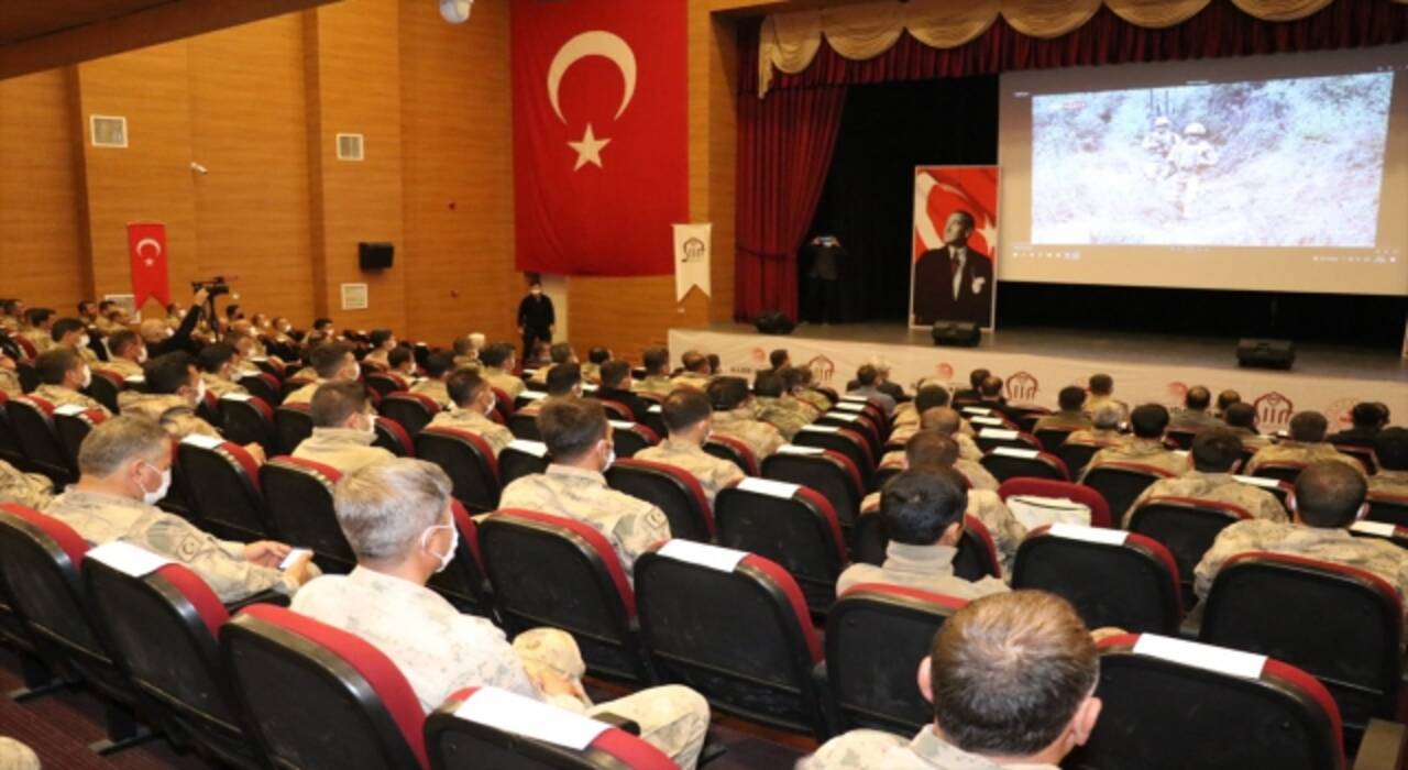 Siirt’te güvenlik korucularına hizmet içi eğitim semineri verildi