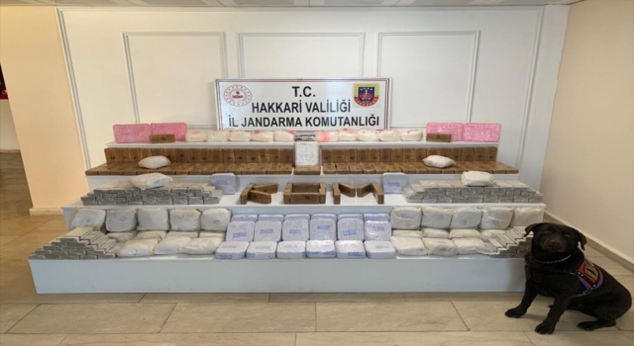 Hakkari kırsalında 171,5 kilogram uyuşturucu ele geçirildi