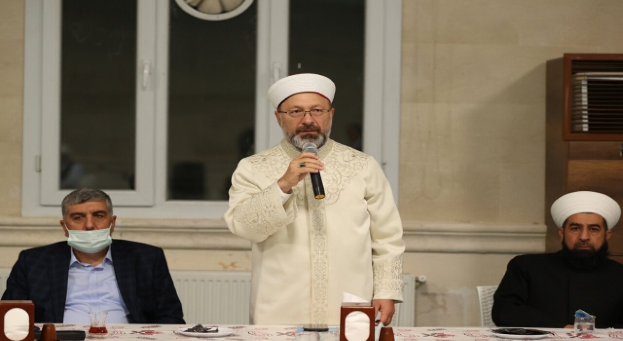 Diyanet İşleri Başkanı Erbaş, Şanlıurfa’da kanaat önderleri ile bir araya geldi: