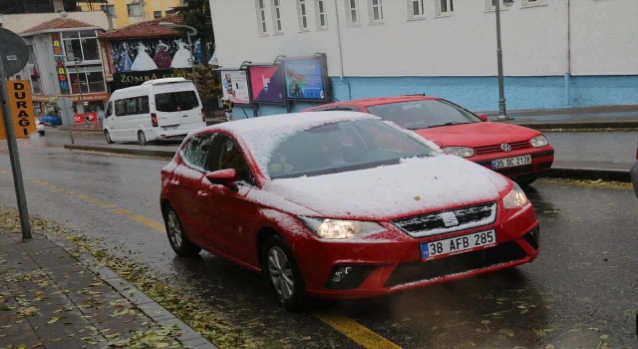 Yozgat’a mevsimin ilk karı yağdı