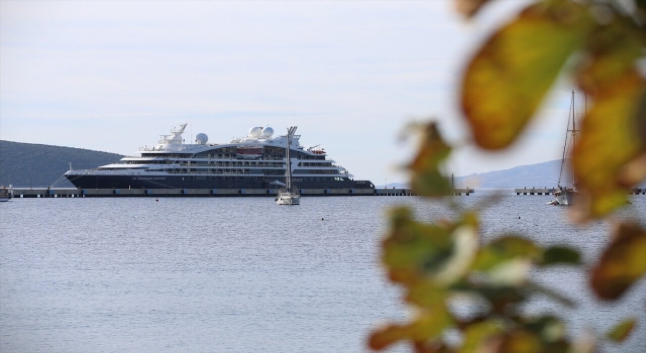 Le Jacques Cartier, kruvaziyeri Bodrum Limanı’nda