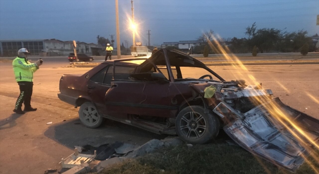 Kahramanmaraş’ta iki otomobilin çarpışması sonucu 8 kişi yaralandı