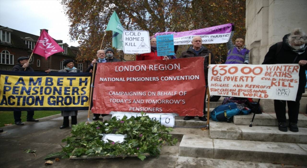 Londra’da emeklilerden protesto