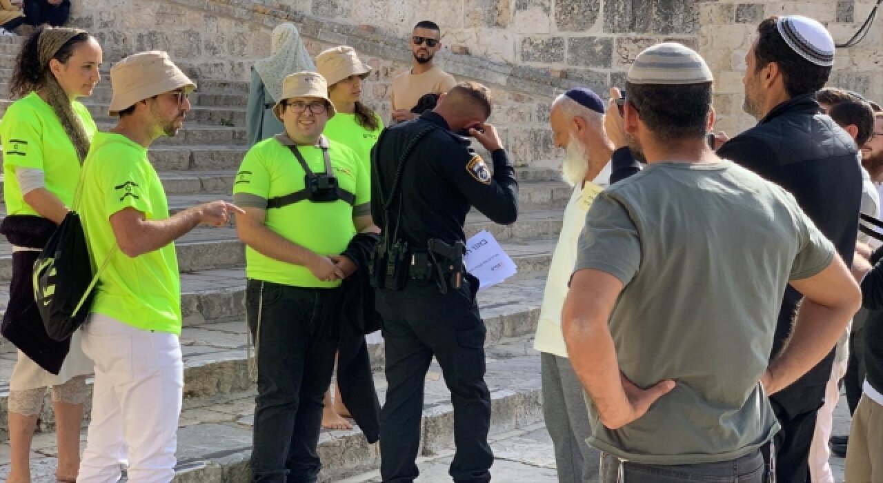 Onlarca fanatik Yahudi’den Mescidi Aksa’ya baskın