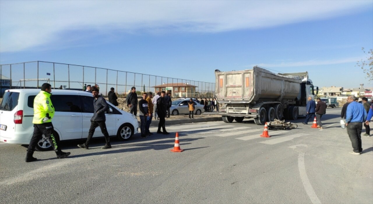 Mardin’de tırın çarptığı motosikletin 14 yaşındaki sürücüsü yaşamını yitirdi