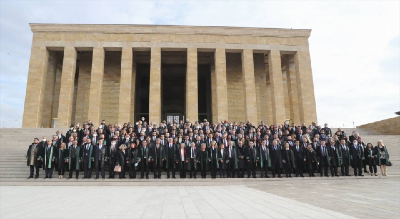 TBB Başkanı Sağkan ve Yönetim Kurulu üyeleri Anıtkabir’i ziyaret etti