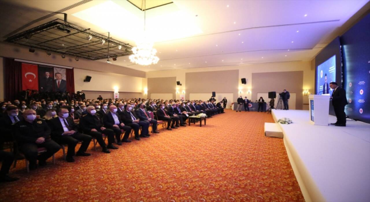 Bakan Gül, Elazığ’da ”Mağdur Odaklı Adalet Buluşmaları Toplantısı”nda konuştu: